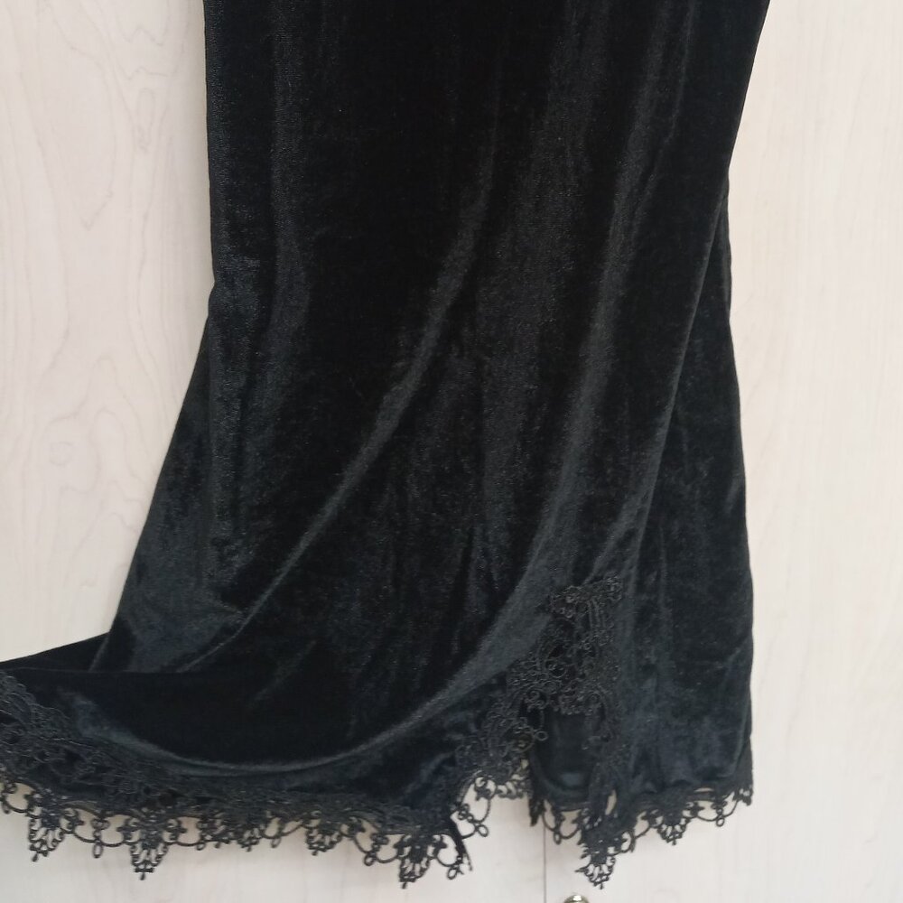 Velvet and Lace Mini Dress- Goth - Picture 4 of 5